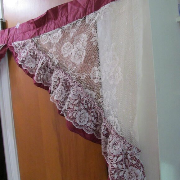 Swag Curtain Ivory Floral Lace with Burgundy 62 x 30 Beautiful! - Picture 4 of 16